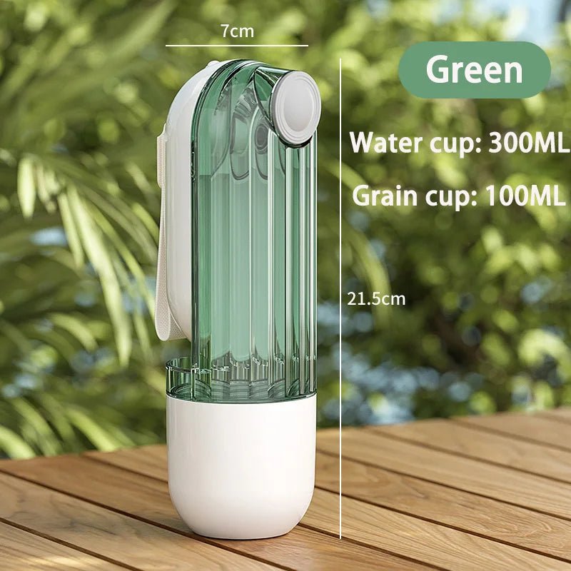 Multi-Functional Outdoor Pet Water Bottle 9 * 9 * 25 cm green